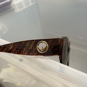Fendi Brown Tortoiseshell FF-Print Sunglasses with Gold Logo Accent